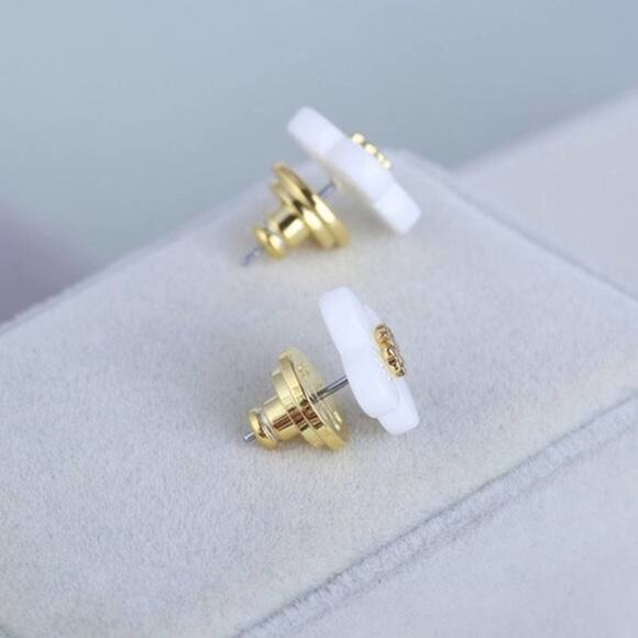 NWOT Tory Burch Gold Logo White Enamel Flower Stud Earrings - Picture 3 of 6